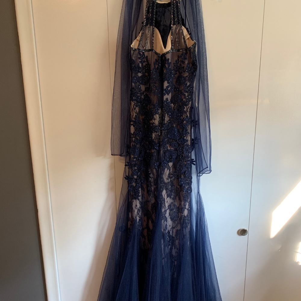 Dress - Picture 2 of 2